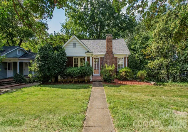 Photo 1 of Single family home for sale at 1913 Tippah Ave, Charlotte, NC 28205 | MLS# 4432538 | Listing updated on 2026-10-25