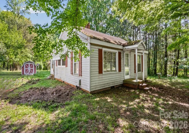 Photo 4 of Single family home for sale at 515 E Torbush Dr, Salisbury, NC 28144 | MLS# 4432542 | Listing updated on 2026-10-09