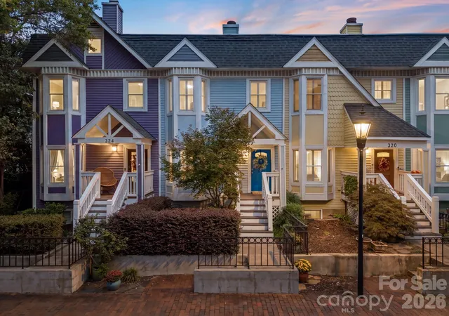 Photo 1 of Townhouse for sale at 322 W 10th Street, Charlotte, NC 28202 | MLS# 4432543 | Listing updated on 2026-10-10