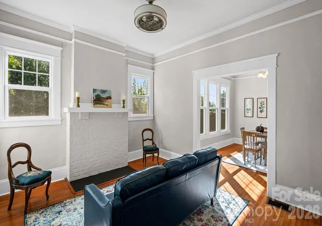 Photo 2 of Single family home for sale at 605 Oakland Ave, Charlotte, NC 28204 | MLS# 4432547 | Listing updated on 2026-10-19