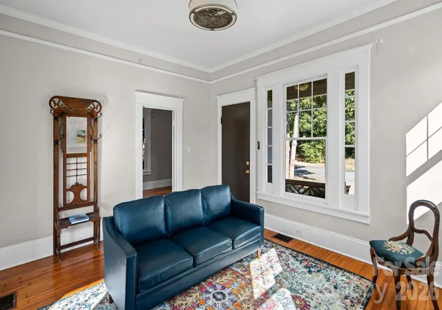 Photo 3 of Single family home for sale at 605 Oakland Ave, Charlotte, NC 28204 | MLS# 4432547 | Listing updated on 2026-10-19