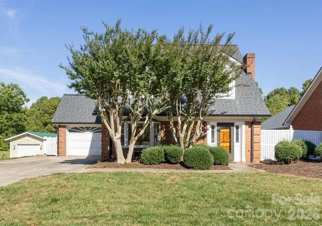 Photo 1 of Condo for sale at 746 N Main St #H, Mooresville, NC 28115 | MLS# 4432552 | Listing updated on 2026-10-09