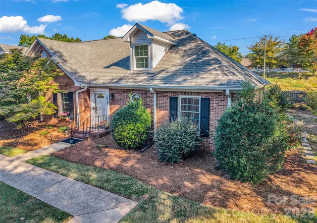 Photo 1 of Condo for sale at 1834 Robinwood Rd #B, Gastonia, NC 28054 | MLS# 4432554 | Listing updated on 2026-10-08