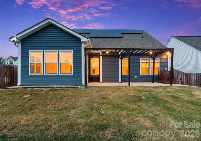 Photo 6 of Single family home for sale at 3038 Pinehills Way, Mount Holly, NC 28120 | MLS# 4432556 | Listing updated on 2026-10-10