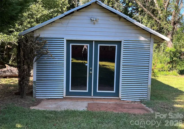 Photo 1 of Single family home for sale at 247 Seitz Dr, Forest City, NC 28043 | MLS# 4432561 | Listing updated on 2026-10-13