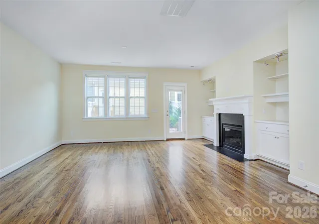 Photo 1 of Townhouse for sale at 1023 White Point Dr, Huntersville, NC 28078 | MLS# 4432564 | Listing updated on 2026-10-09