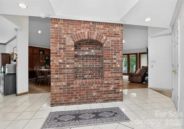 Photo 4 of Single family home for sale at 525 Shoreline Dr, Lancaster, SC 29720 | MLS# 4432574 | Listing updated on 2026-10-09
