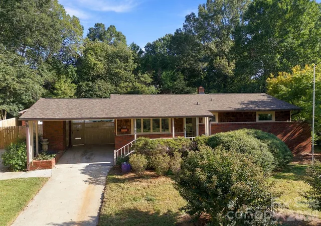 Photo 3 of Single family home for sale at 123 Hillside Ave Sw, Concord, NC 28025 | MLS# 4432576 | Listing updated on 2026-10-08