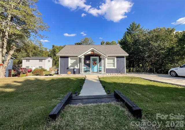 Photo 2 of Single family home for sale at 1313 Haywood Ave, Kannapolis, NC 28081 | MLS# 4432583 | Listing updated on 2026-10-19