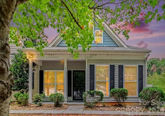 Photo 1 of Townhouse for sale at 2655 Meadow Knoll Dr #25, Charlotte, NC 28269 | MLS# 4432594 | Listing updated on 2026-10-14