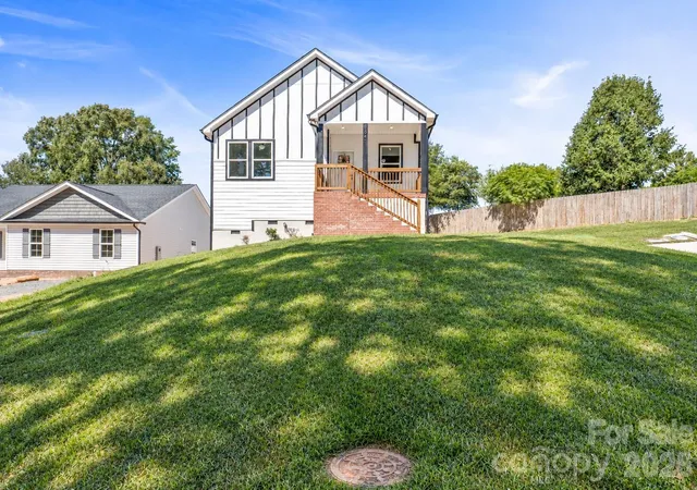 Photo 1 of Single family home for sale at 804 Evergreen Ave, Kannapolis, NC 28081 | MLS# 4432600 | Listing updated on 2026-10-09