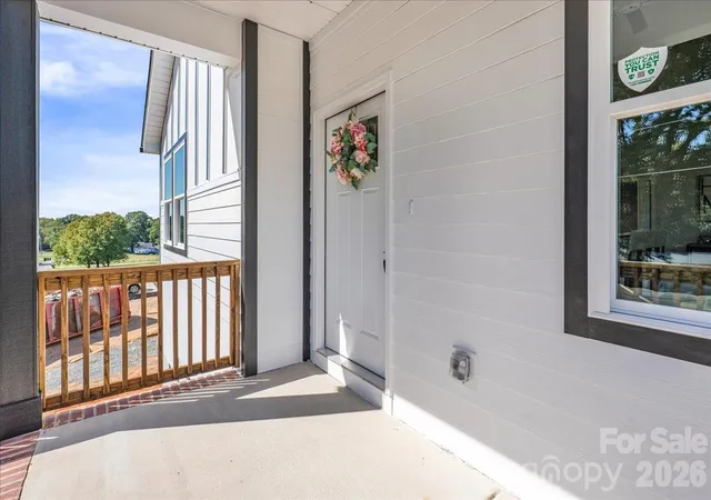 Photo 4 of Single family home for sale at 804 Evergreen Ave, Kannapolis, NC 28081 | MLS# 4432600 | Listing updated on 2026-10-09