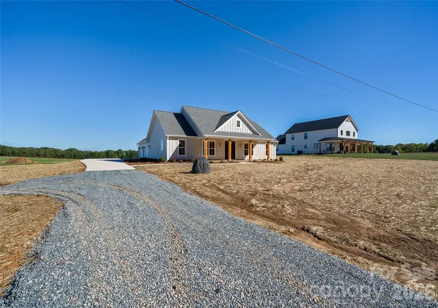 Photo 3 of Single family home for sale at 1218 Mills Harris Rd, Wingate, NC 28174 | MLS# 4432605 | Listing updated on 2026-10-20