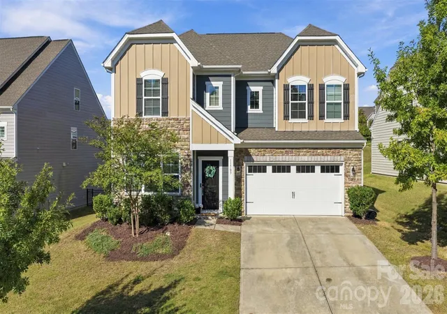 Photo 1 of Single family home for sale at 11709 Maher Ln, Huntersville, NC 28078 | MLS# 4432621 | Listing updated on 2026-10-09