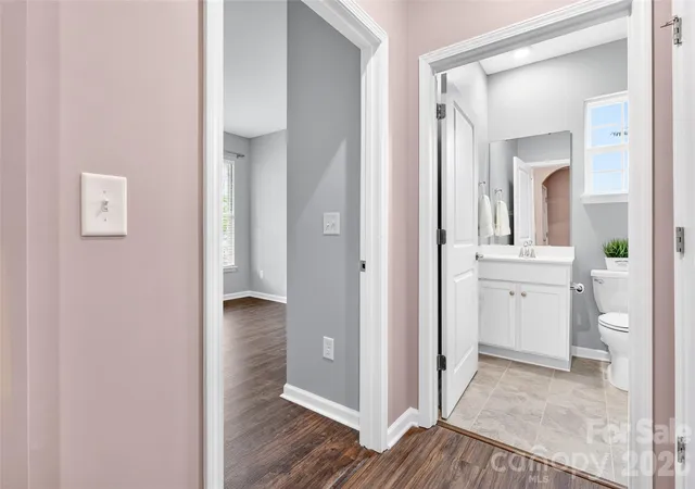 Photo 4 of Single family home for sale at 201 Picasso Ln, Mount Holly, NC 28120 | MLS# 4432622 | Listing updated on 2026-10-10