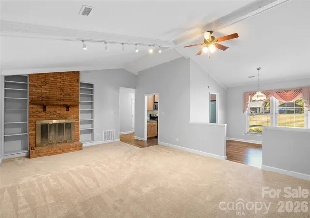 Photo 4 of Single family home for sale at 838 Silver Fox Dr, Concord, NC 28025 | MLS# 4432624 | Listing updated on 2026-10-29