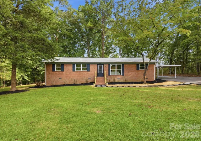 Single family home for sale at 106 Mimosa Ln, Fort Mill, SC 29715 | MLS# 4432625