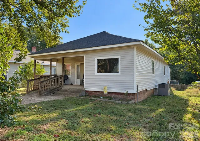 Photo 3 of Single family home for sale at 1727 Spencer Mountain Rd, Gastonia, NC 28054 | MLS# 4432632 | Listing updated on 2026-10-08