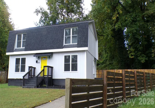 Photo 3 of Single family home for sale at 5504 Ilford St, Charlotte, NC 28215 | MLS# 4432633 | Listing updated on 2026-10-11