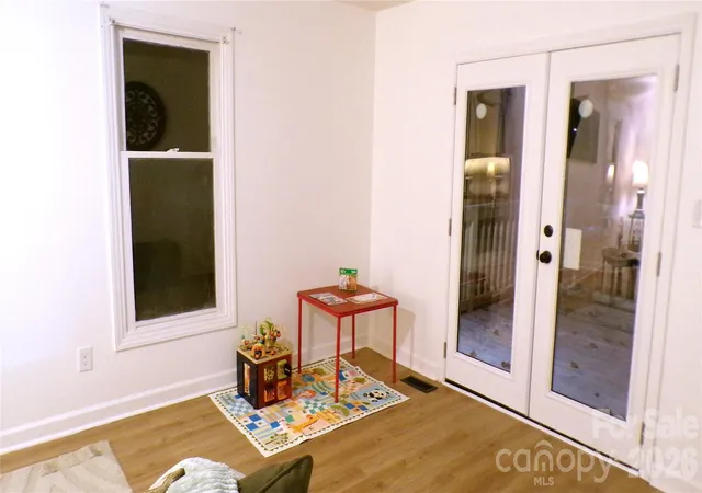 Photo 3 of Single family home for sale at 5504 Ilford St, Charlotte, NC 28215 | MLS# 4432633 | Listing updated on 2026-10-10
