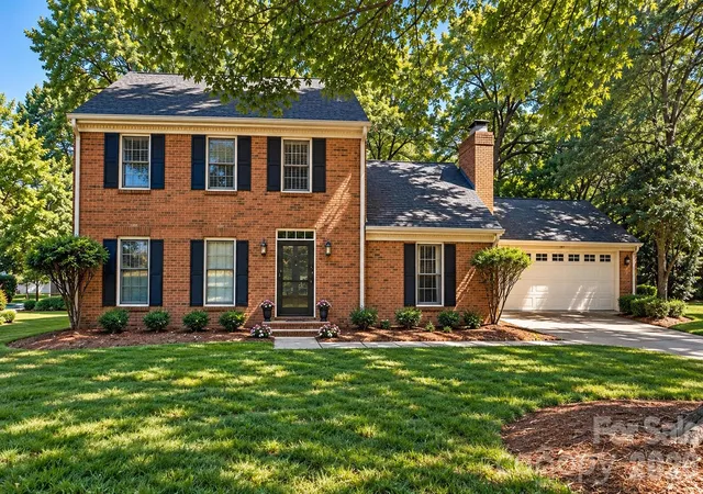 Single family home for sale at 1225 E Barden Rd, Charlotte, NC 28226 | MLS# 4432640