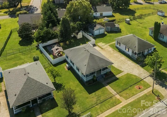 Photo 2 of Single family home for sale at 1501 Perfection Ave, Belmont, NC 28012 | MLS# 4432644 | Listing updated on 2026-10-10