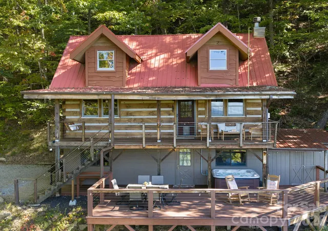 Photo 1 of Single family home for sale at 375 Daly Dr, Clyde, NC 28721 | MLS# 4432646 | Listing updated on 2026-10-09