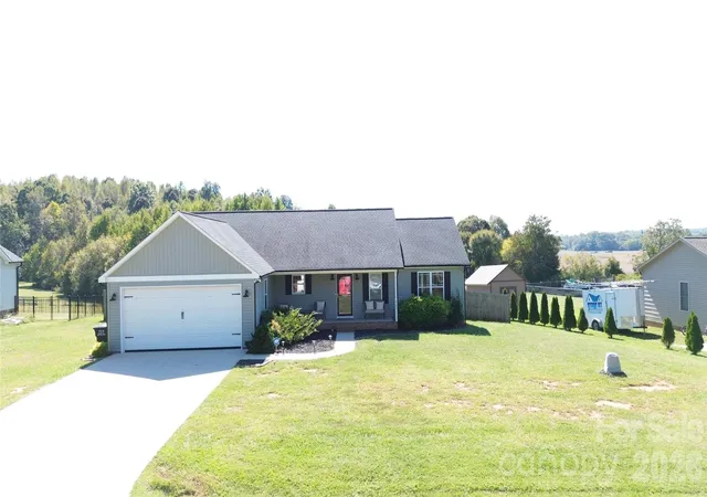 Photo 1 of Single family home for sale at 3923 Ritchie Rd, Lincolnton, NC 28092 | MLS# 4432650 | Listing updated on 2026-10-08