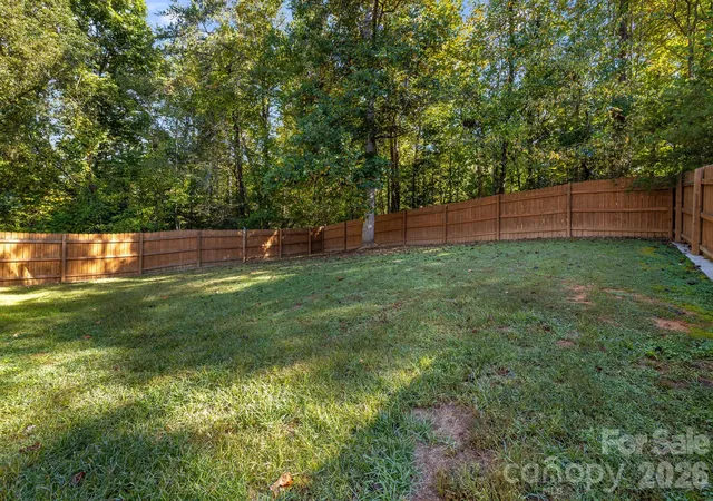 Photo 4 of Single family home for sale at 655 School Rd E, Asheville, NC 28803 | MLS# 4432658 | Listing updated on 2026-10-10