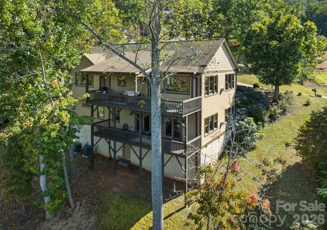 Photo 3 of Single family home for sale at 14 Herron View Ln, Weaverville, NC 28787 | MLS# 4432659 | Listing updated on 2026-10-10