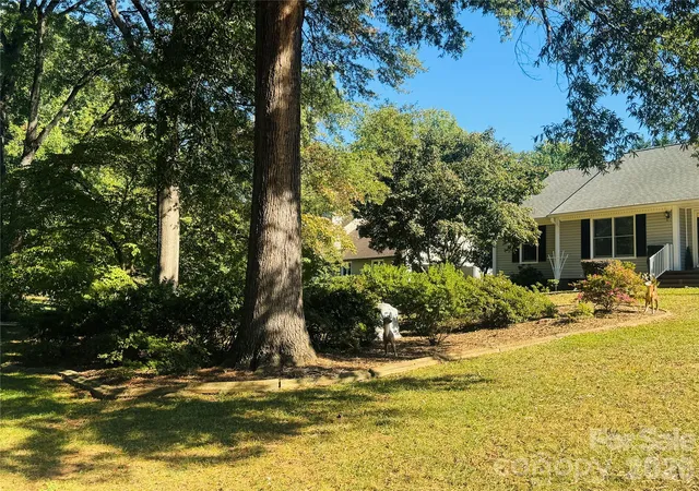 Photo 2 of Single family home for sale at 107 Tremont Dr, Salisbury, NC 28147 | MLS# 4432662 | Listing updated on 2026-10-14