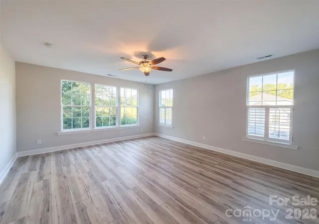 Photo 3 of Single family home for sale at 4237 Is Fox Ln, Denver, NC 28037 | MLS# 4432669 | Listing updated on 2026-10-08