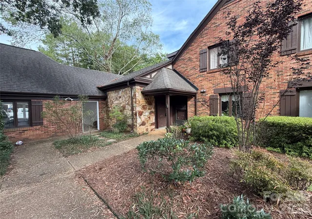 Condo for sale at 7022 Quail Hl Rd, Charlotte, NC 28210 | MLS# 4432678