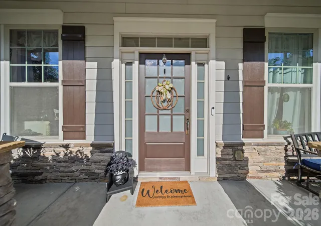 Photo 1 of Single family home for sale at 2028 Donovan Dr, Matthews, NC 28104 | MLS# 4432687 | Listing updated on 2026-10-09
