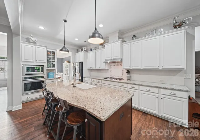 Photo 4 of Single family home for sale at 2028 Donovan Dr, Matthews, NC 28104 | MLS# 4432687 | Listing updated on 2026-10-09