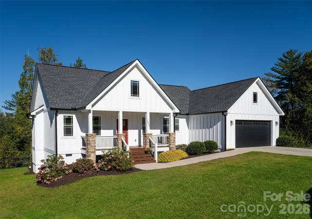 Single family home for sale at 103 Hayes Ridge Ln, Mills River, NC 28759 | MLS# 4432692