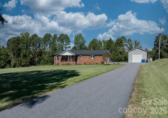 Photo 2 of Single family home for sale at 7546 Long Is Rd, Catawba, NC 28609 | MLS# 4432694 | Listing updated on 2026-10-09