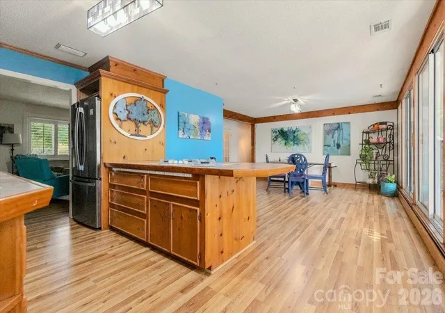 Photo 3 of Single family home for sale at 2086 Old Mountain Rd, Statesville, NC 28625 | MLS# 4432709 | Listing updated on 2026-10-13