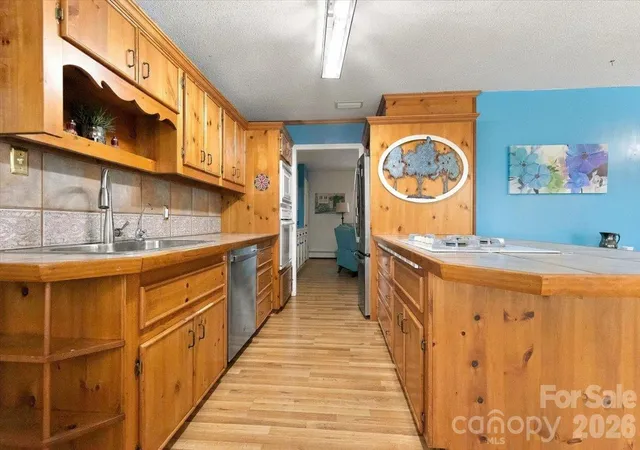 Photo 4 of Single family home for sale at 2086 Old Mountain Rd, Statesville, NC 28625 | MLS# 4432709 | Listing updated on 2026-10-13