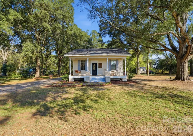 Photo 2 of Single family home for sale at 1125 Traywick Rd, Marshville, NC 28103 | MLS# 4432714 | Listing updated on 2026-10-21