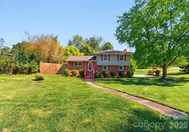 Photo 1 of Single family home for sale at 3325 Saint Evans Rd, Charlotte, NC 28214 | MLS# 4432718 | Listing updated on 2026-10-08