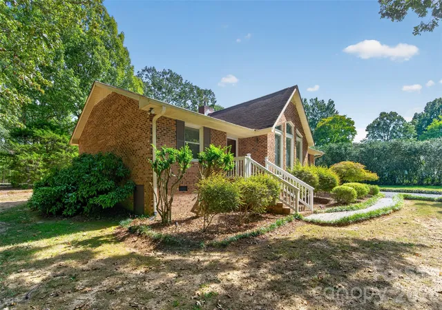 Photo 3 of Single family home for sale at 2209 Rainbrook Dr, Monroe, NC 28112 | MLS# 4432727 | Listing updated on 2026-10-15