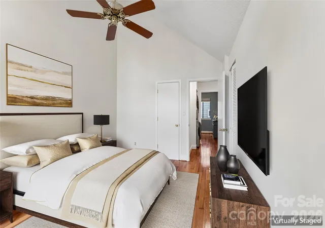 Photo 3 of Condo for sale at 422 W 8th Street, Charlotte, NC 28202 | MLS# 4432729 | Listing updated on 2026-10-08