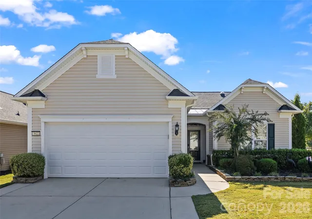 Photo 1 of Single family home for sale at 3022 Grant Ct, Fort Mill, SC 29707 | MLS# 4432734 | Listing updated on 2026-10-19