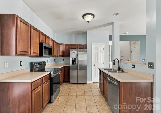 Photo 3 of Single family home for sale at 11921 Snapping Turtle Ln, Huntersville, NC 28078 | MLS# 4432736 | Listing updated on 2026-10-28