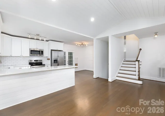 Photo 3 of Single family home for sale at 5121 Kistler Ave, Charlotte, NC 28205 | MLS# 4432756 | Listing updated on 2026-10-08