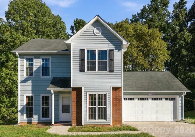 Photo 3 of Single family home for sale at 2374 Eagle Glen Ct, Gastonia, NC 28056 | MLS# 4432758 | Listing updated on 2026-10-08