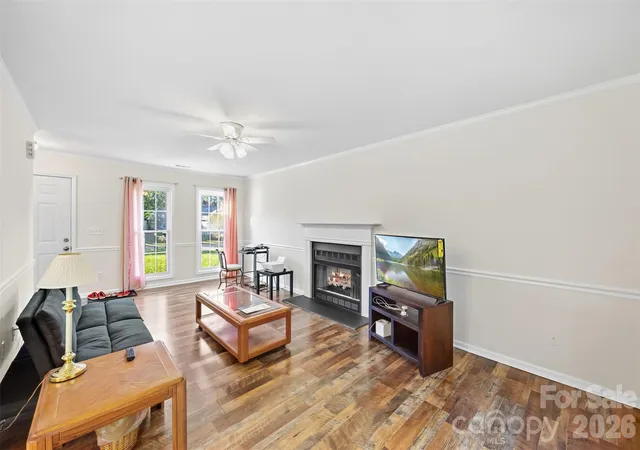 Photo 4 of Single family home for sale at 2374 Eagle Glen Ct, Gastonia, NC 28056 | MLS# 4432758 | Listing updated on 2026-10-08