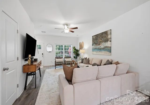 Photo 4 of Single family home for sale at 4432 Woodwind St, Charlotte, NC 28213 | MLS# 4432762 | Listing updated on 2026-10-08