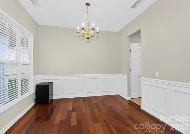 Photo 2 of Single family home for sale at 6617 Haddonfield Pl, Charlotte, NC 28277 | MLS# 4432776 | Listing updated on 2026-10-17